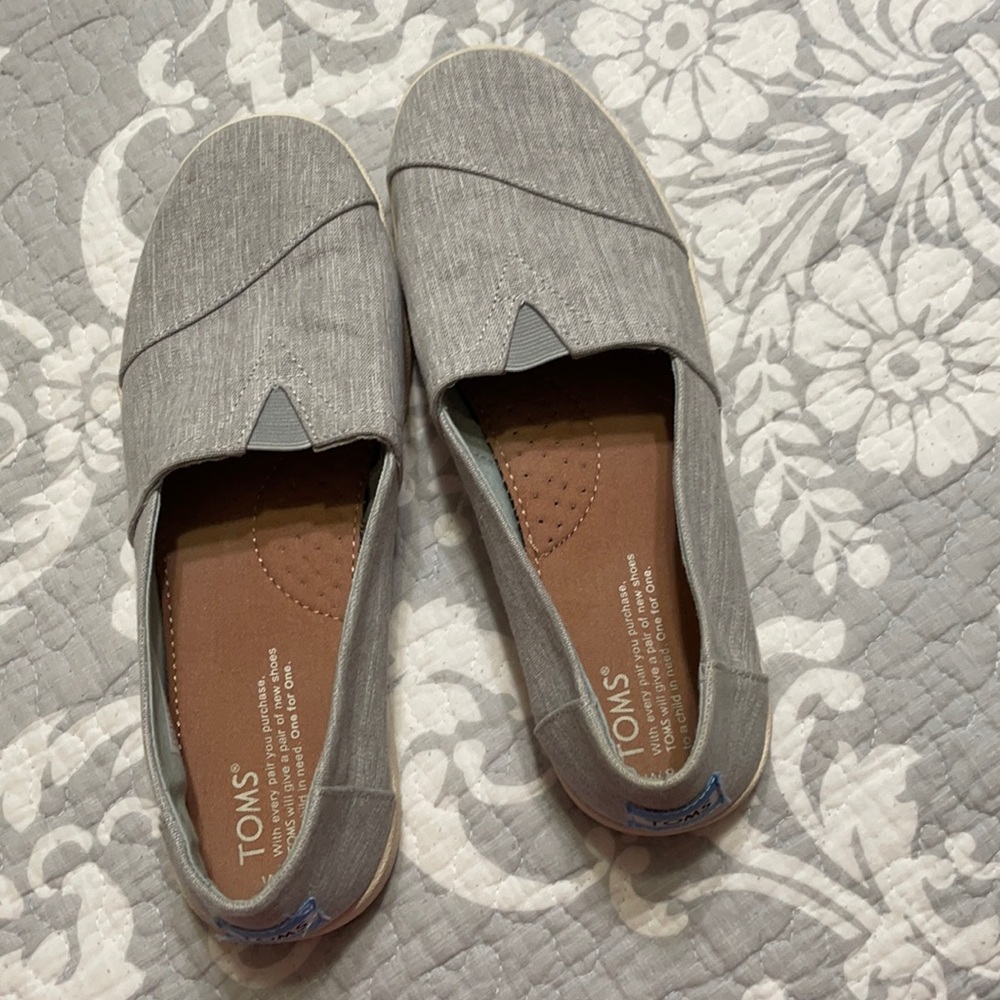 Toms slip-in’s.